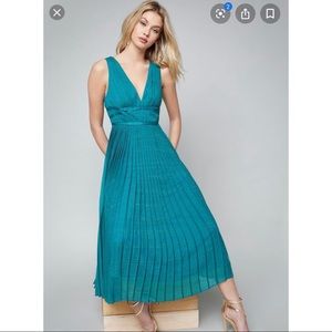 Bebe Abigail chiffon maxi dress - BRAND NEW!